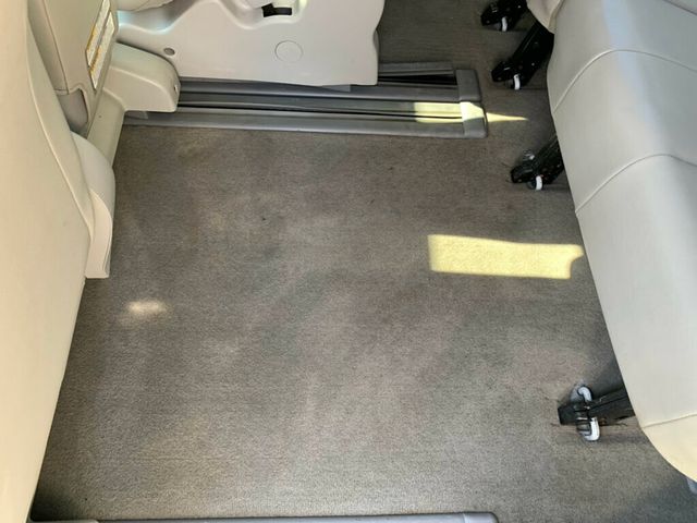 2013 Toyota Sienna 5dr 8-Passenger Van V6 XLE FWD - 22977520 - 36