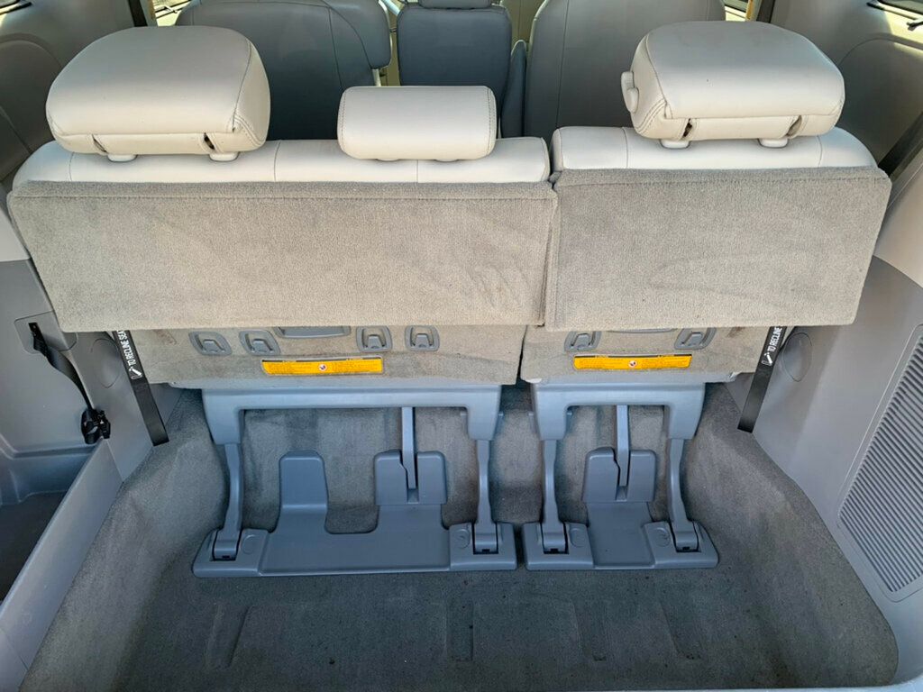 2013 Toyota Sienna 5dr 8-Passenger Van V6 XLE FWD - 22977520 - 7