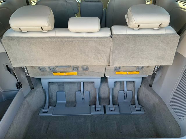 2013 Toyota Sienna 5dr 8-Passenger Van V6 XLE FWD - 22977520 - 7