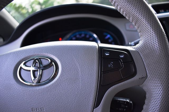 2013 Toyota Sienna 5dr 8-Passenger Van V6 XLE FWD - 23014015 - 10