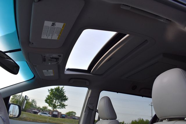 2013 Toyota Sienna 5dr 8-Passenger Van V6 XLE FWD - 23014015 - 17