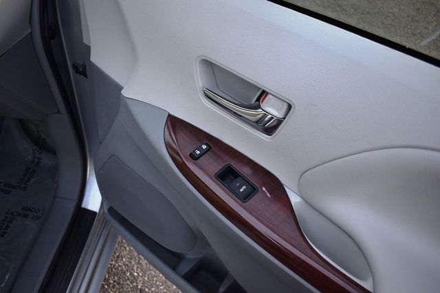 2013 Toyota Sienna 5dr 8-Passenger Van V6 XLE FWD - 23014015 - 23