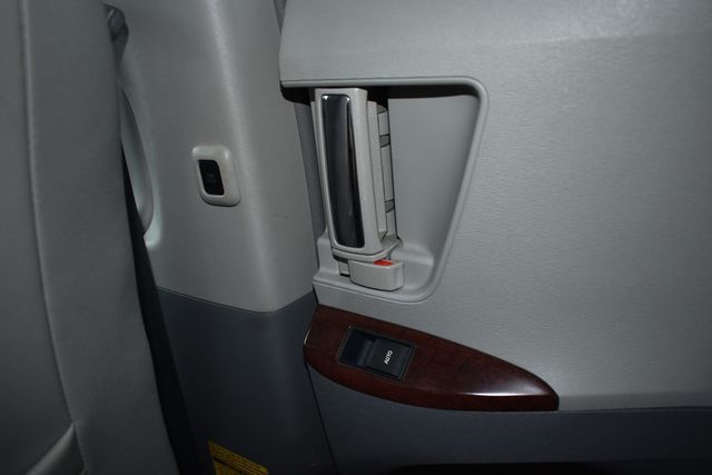 2013 Toyota Sienna 5dr 8-Passenger Van V6 XLE FWD - 23014015 - 27