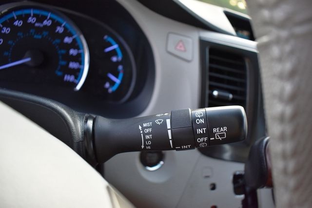 2013 Toyota Sienna 5dr 8-Passenger Van V6 XLE FWD - 23014015 - 36