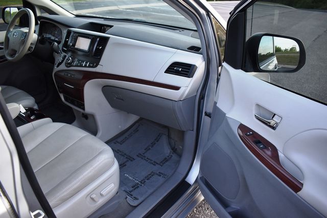 2013 Toyota Sienna 5dr 8-Passenger Van V6 XLE FWD - 23014015 - 45