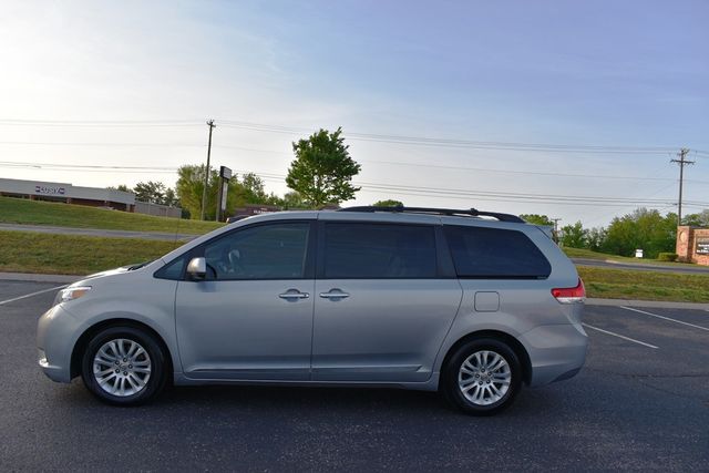 2013 Toyota Sienna 5dr 8-Passenger Van V6 XLE FWD - 23014015 - 54