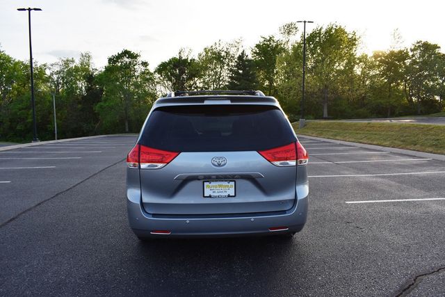 2013 Toyota Sienna 5dr 8-Passenger Van V6 XLE FWD - 23014015 - 59