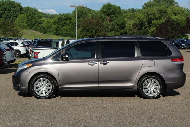2013 Toyota Sienna AWD LIMITED W/ PREMIUM PKG, MOONROOF AND SKY VIEW , NAVIGATION - 23041477 - 19