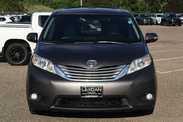 2013 Toyota Sienna AWD LIMITED W/ PREMIUM PKG, MOONROOF AND SKY VIEW , NAVIGATION - 23041477 - 3