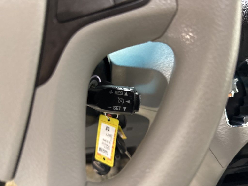 2013 Toyota Sienna LE - 22967677 - 12