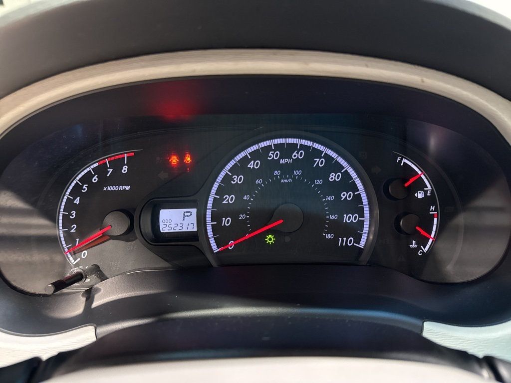 2013 Toyota Sienna LE - 22967677 - 14