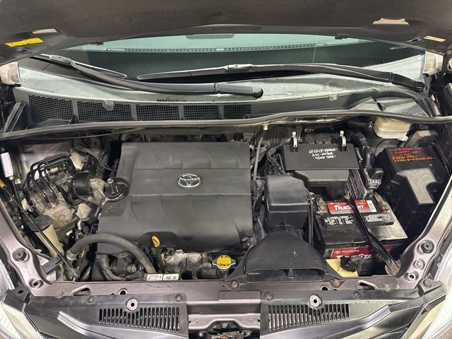 2013 Toyota Sienna LE - 22967677 - 40