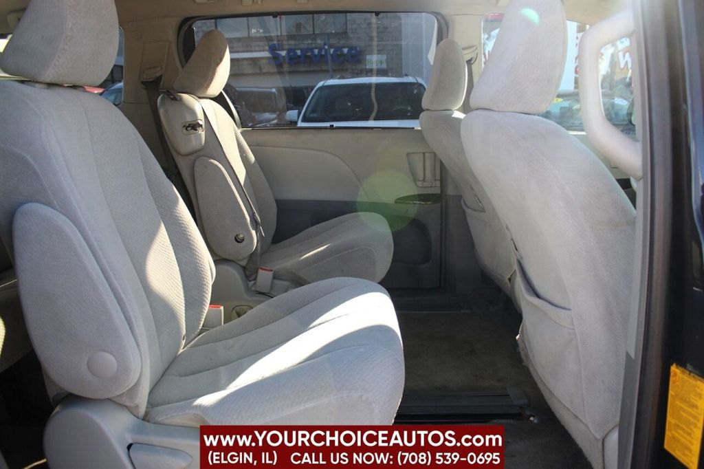 2013 Toyota Sienna LE 7 Passenger Auto Access Seat 4dr Mini Van - 22344187 - 14