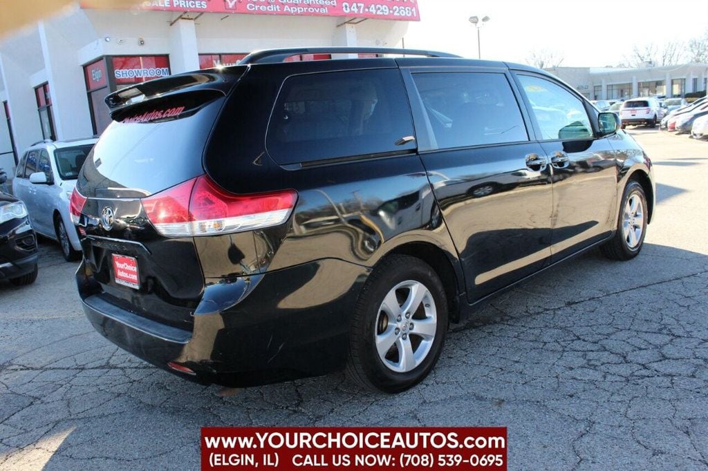 2013 Toyota Sienna LE 7 Passenger Auto Access Seat 4dr Mini Van - 22344187 - 3