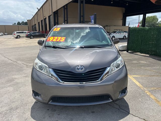 2013 Toyota Sienna LE 8-PASSENGER - 23050827 - 1