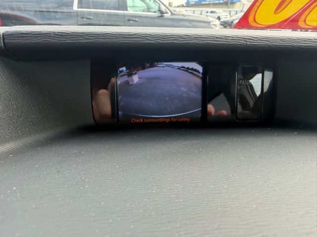2013 Toyota Sienna LE 8-PASSENGER - 23063114 - 9