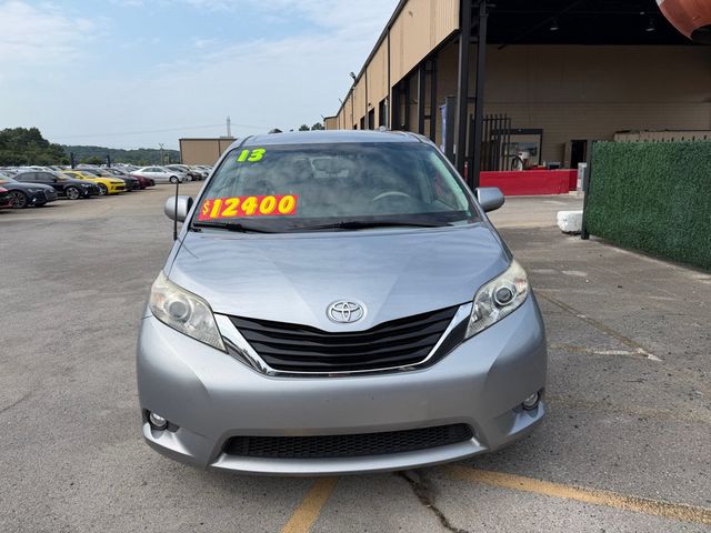 2013 Toyota Sienna LE 8-PASSENGER - 23063114 - 1