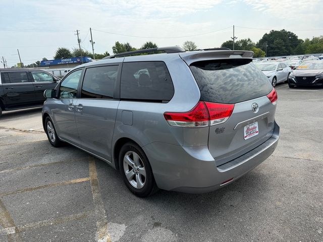 2013 Toyota Sienna LE 8-PASSENGER - 23063114 - 3