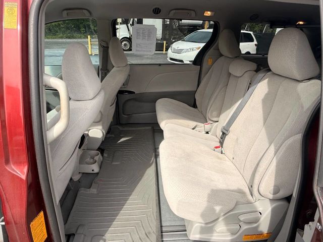 2013 Toyota Sienna LE 8 Passenger 4dr Mini Van - 23025308 - 15