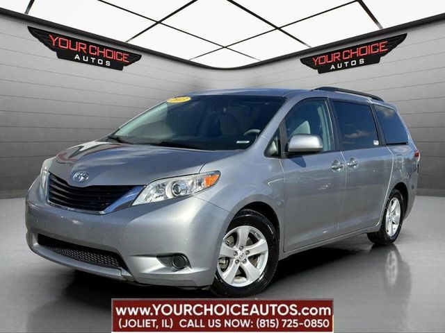 2013 Toyota Sienna LE 8 Passenger 4dr Mini Van - 22936469 - 0