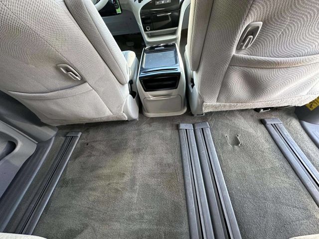 2013 Toyota Sienna LE 8 Passenger 4dr Mini Van - 22936469 - 29