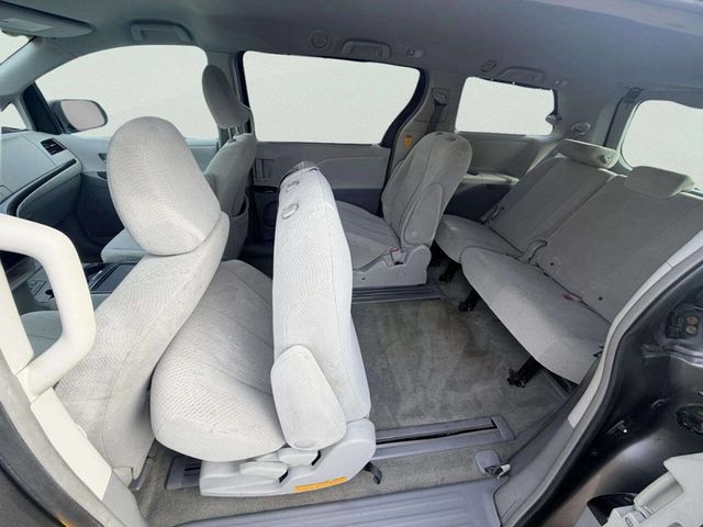 2013 Toyota Sienna LE 8 Passenger 4dr Mini Van - 23012251 - 21