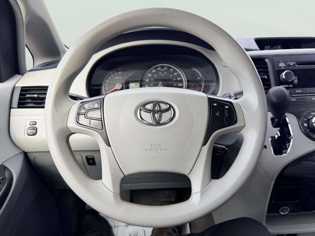 2013 Toyota Sienna LE 8 Passenger 4dr Mini Van - 23012251 - 26