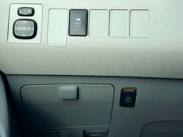 2013 Toyota Sienna LE 8 Passenger 4dr Mini Van - 23012251 - 31