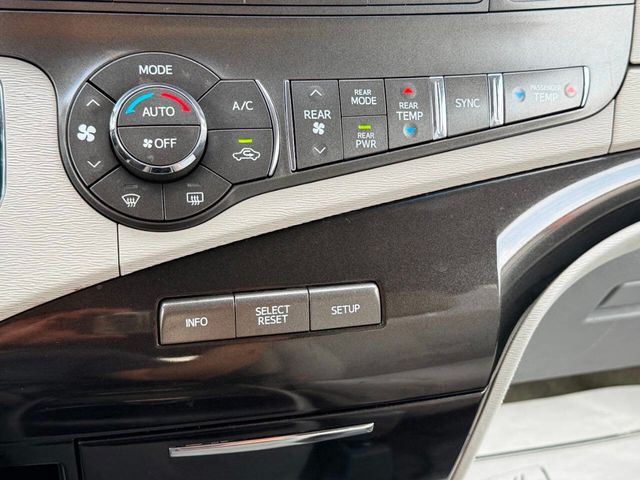 2013 Toyota Sienna LE 8 Passenger 4dr Mini Van - 23012251 - 36