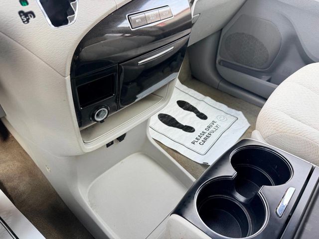 2013 Toyota Sienna LE 8 Passenger 4dr Mini Van - 23012251 - 37