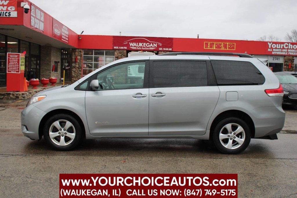 2013 Toyota Sienna LE Mobility 7 Passenger 4dr Mini Van - 22731243 - 6