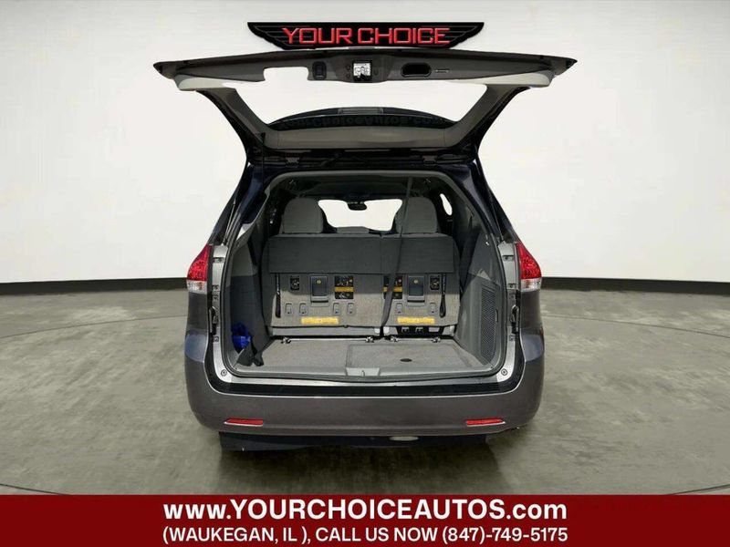 2013 Toyota Sienna LE Mobility 7 Passenger 4dr Mini Van - 23046823 - 16