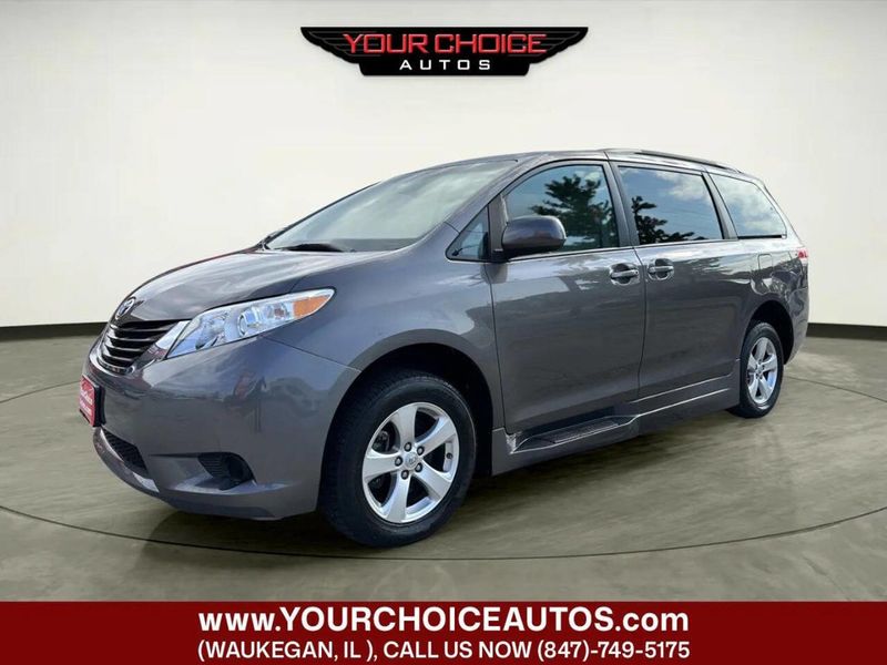 2013 Toyota Sienna LE Mobility 7 Passenger 4dr Mini Van - 23046823 - 2