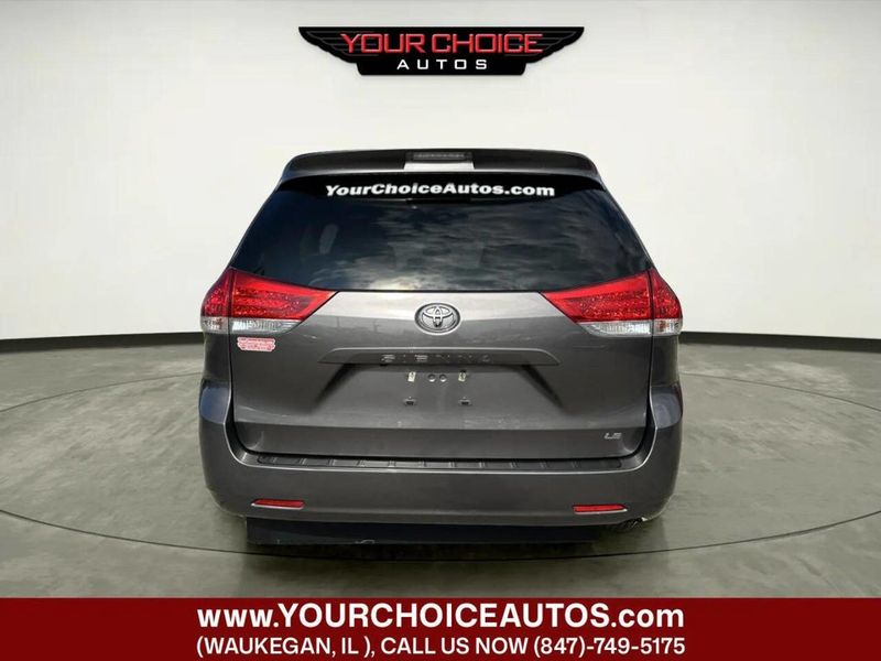 2013 Toyota Sienna LE Mobility 7 Passenger 4dr Mini Van - 23046823 - 5