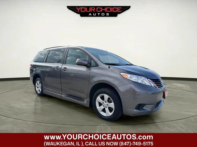 2013 Toyota Sienna LE Mobility 7 Passenger 4dr Mini Van - 23046823 - 8