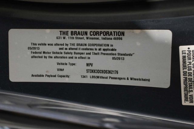 2013 Toyota Sienna LE Mobility Handicap Van - 23057726 - 33