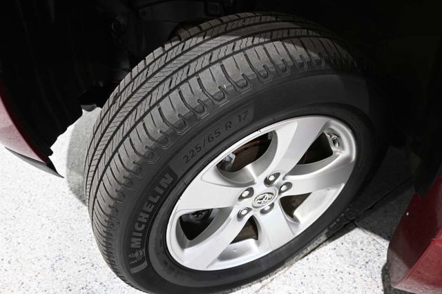2013 Toyota Sienna LE Mobility Handicap Van - 23083282 - 10