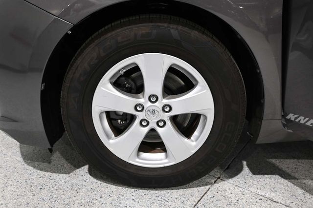 2013 Toyota Sienna LE Mobility Handicap Van - 23094920 - 11