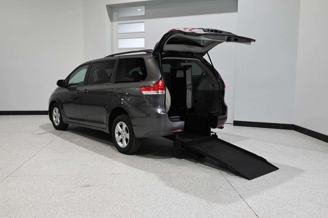 2013 Toyota Sienna LE Mobility Handicap Van - 23094920 - 1
