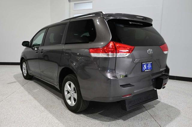 2013 Toyota Sienna LE Mobility Handicap Van - 23094920 - 7