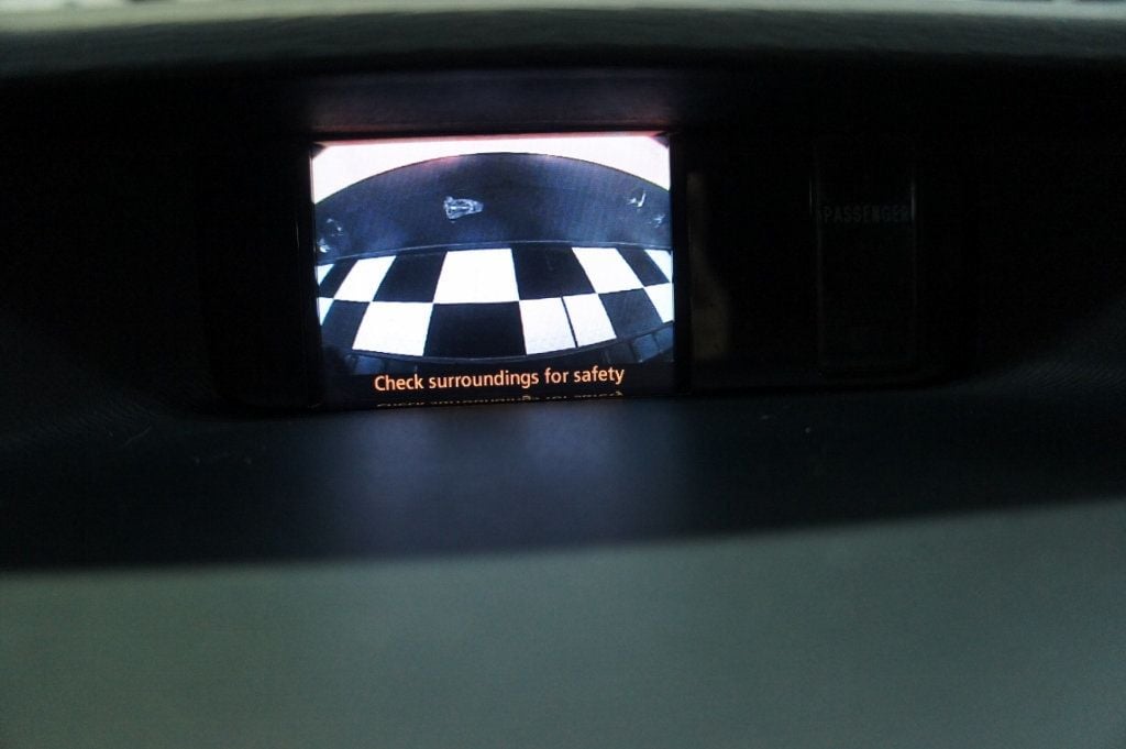 2013 Toyota Sienna LE V6, Great Shape! - 22935646 - 30