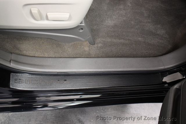 2013 Toyota Sienna limited - 22933939 - 13
