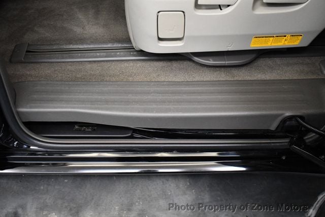2013 Toyota Sienna limited - 22933939 - 21