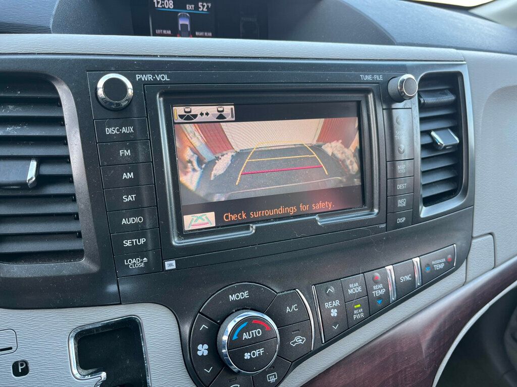 2013 Toyota Sienna Limited All Wheel Drive Van - 22976087 - 22