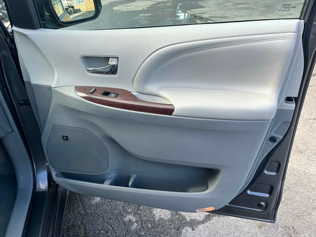 2013 Toyota Sienna Limited All Wheel Drive Van - 22976087 - 36