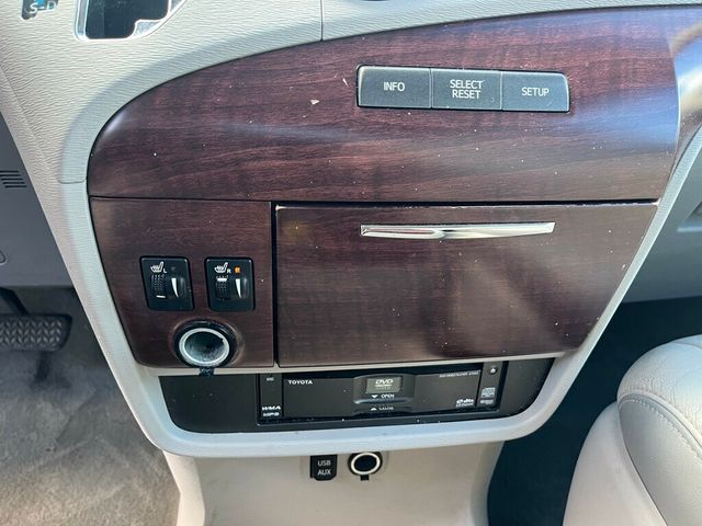 2013 Toyota Sienna Limited All Wheel Drive Van - 22976087 - 37