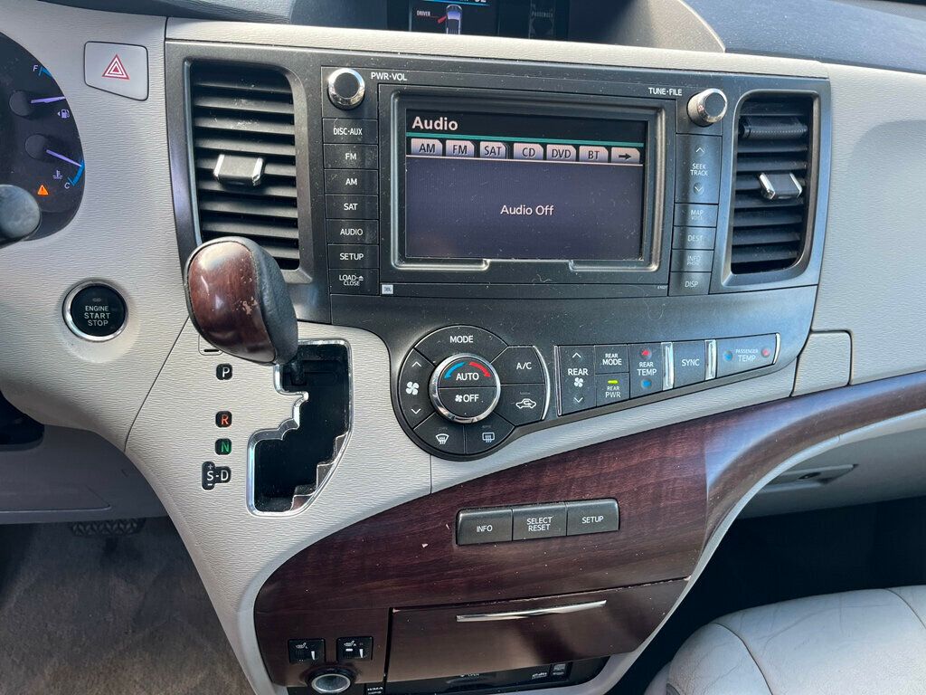 2013 Toyota Sienna Limited All Wheel Drive Van - 22976087 - 38
