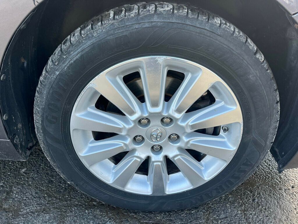 2013 Toyota Sienna Limited All Wheel Drive Van - 22976087 - 43
