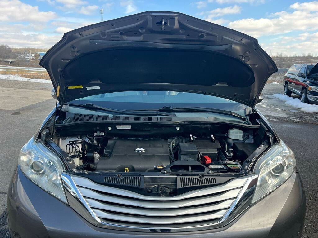 2013 Toyota Sienna Limited All Wheel Drive Van - 22976087 - 47