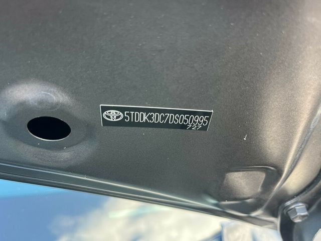 2013 Toyota Sienna Limited All Wheel Drive Van - 22976087 - 48